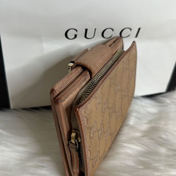 💯Authentic Gucci Short Wallet🍀 - Picture 3 of 13
